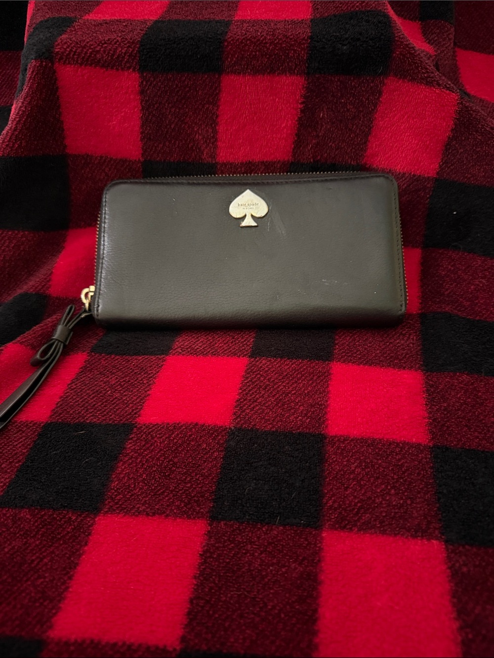 ♠️ Kate Spade New York large zip-around wallet